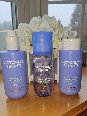 Victoria's Secret Blue Jasmine Water Lily Set - Lavender Blue
